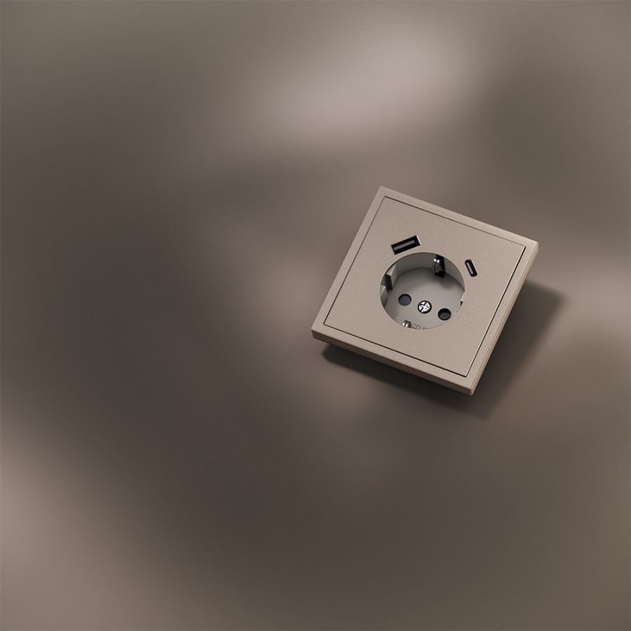 Накладка для розетки с заземлением и защитными шторками, с USB A+C, S70 Metal (платина)