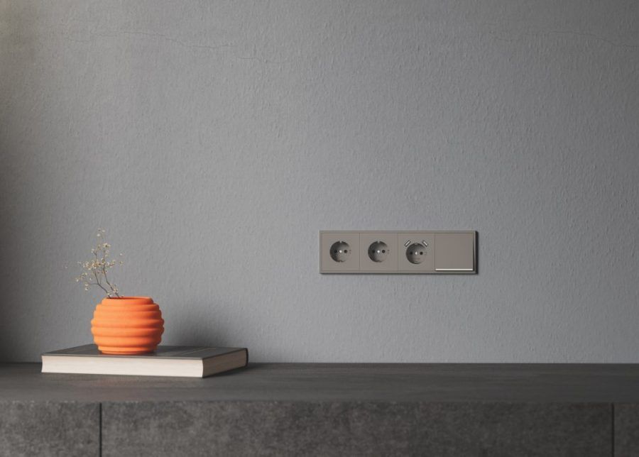 Накладка для розетки с заземлением и защитными шторками, с USB A+A, S70 (капучино)