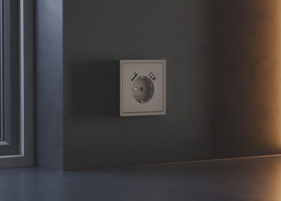 Накладка для розетки с заземлением и защитными шторками, с USB A+A, S70 (капучино)