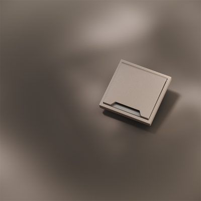 Накладка для розетки с заземлением, защитными шторками и крышкой, S70 Metal (платина)