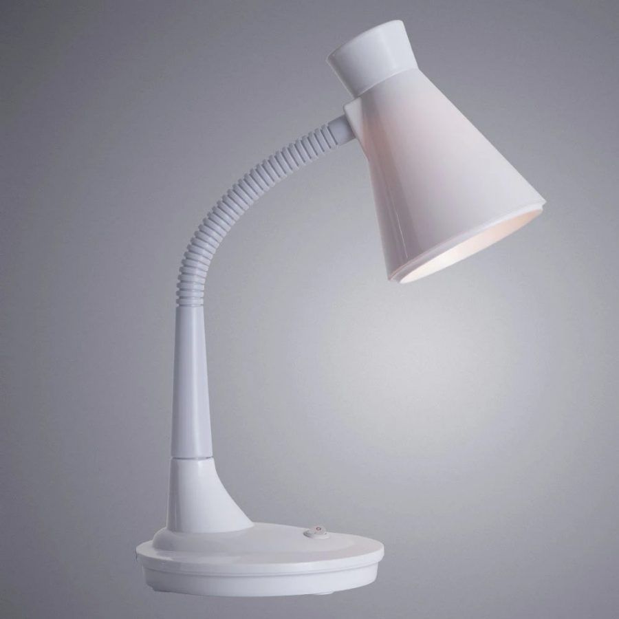 Офисная настольная лампа Arte Lamp DESK A2007LT-1WH