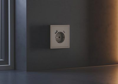 Накладка для розетки с заземлением и защитными шторками, с USB A+C, S70 (капучино)