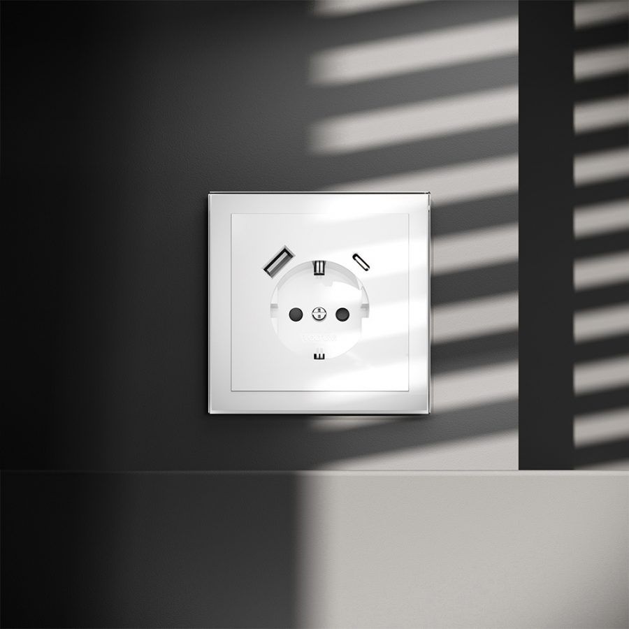 Накладка для розетки с заземлением и защитными шторками, с USB A+C, S70 (белый глянцевый)